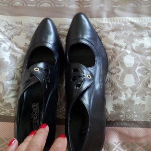 1920 or 30's style heels